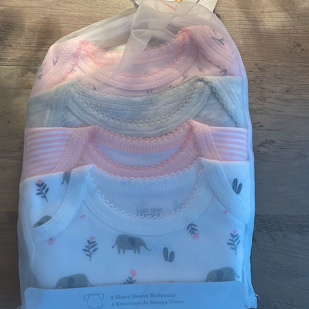 short-sleeve bodysuits